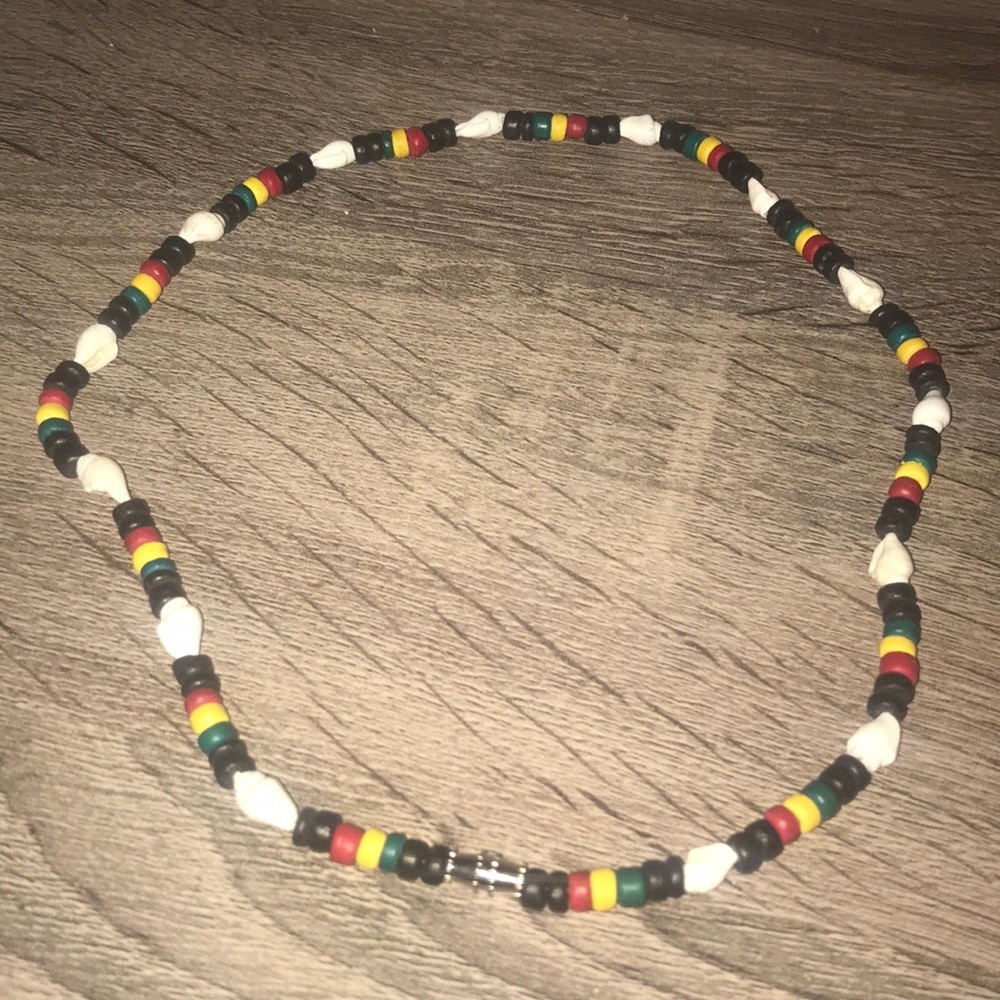 🛍Island beads necklace❤️💛💚🖤